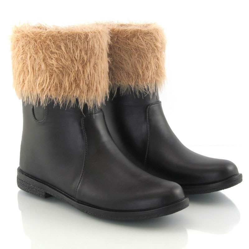 fur lined rubber boots